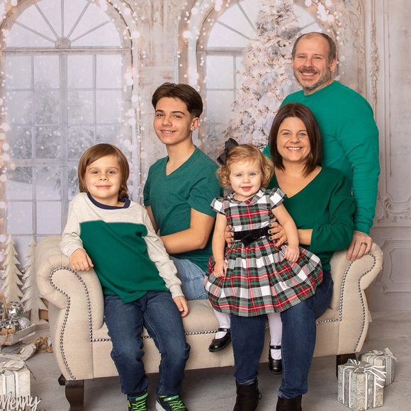 Meet your Posher, Erica - Picture 3 of 4